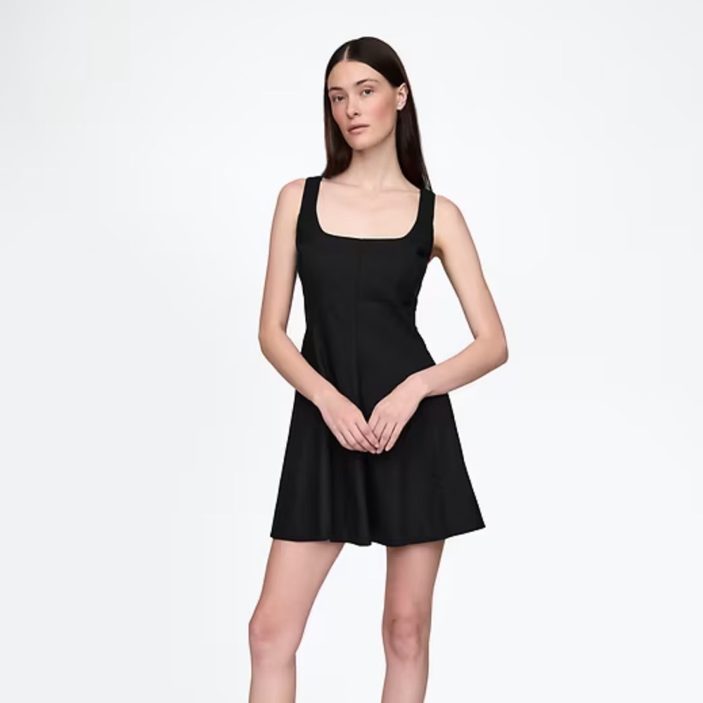 BRAND NEW! Elegant Black Sleeveless Dress